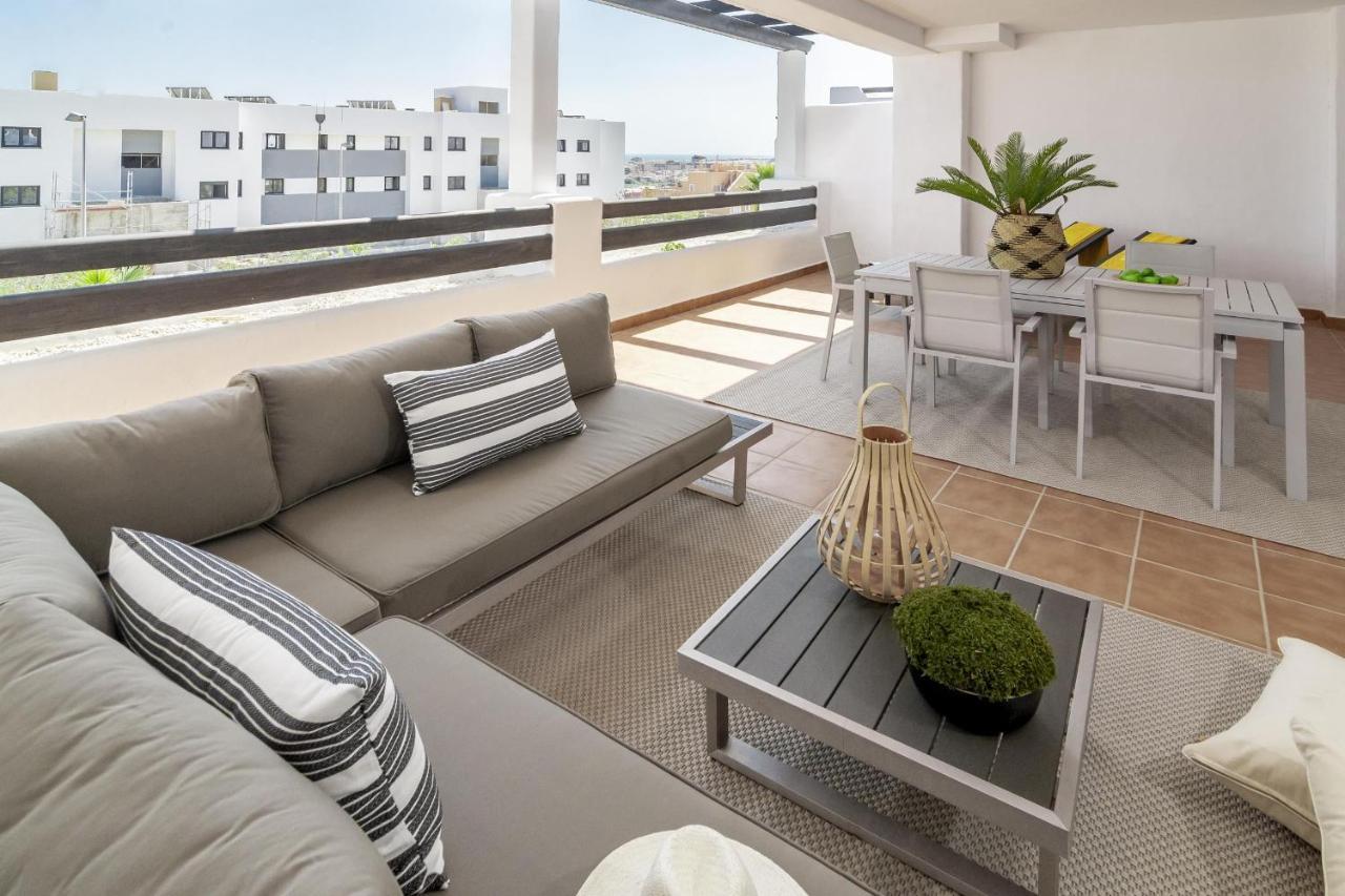 Djc - Modern 2 Bedroom Close To Apartment *
