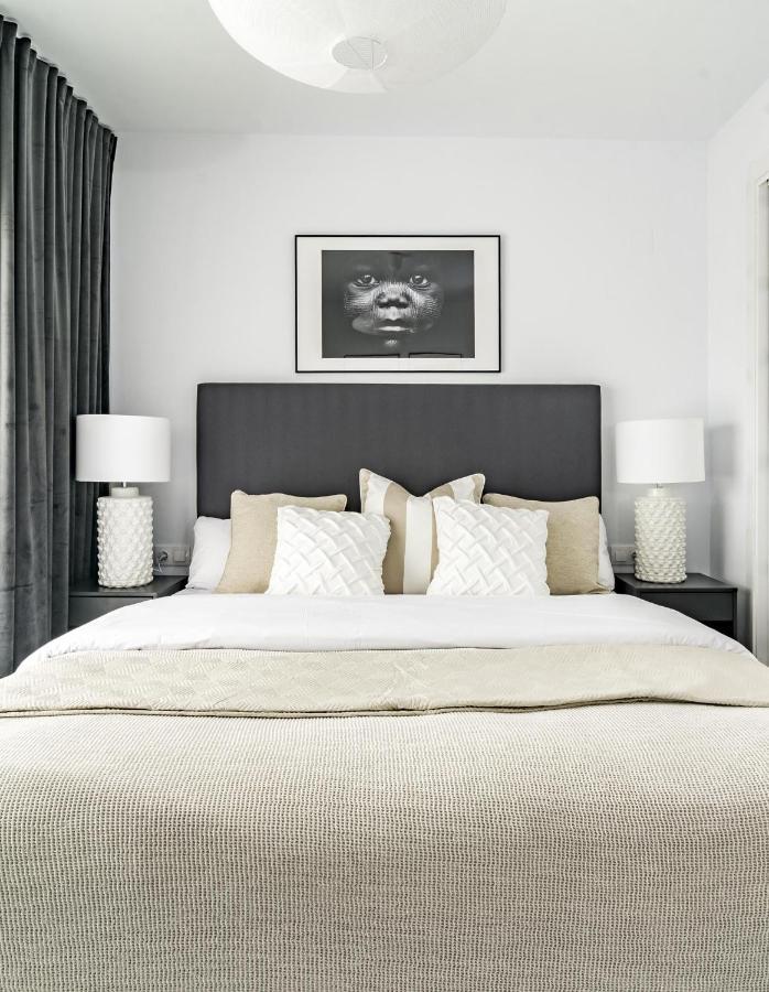 Djc - Modern 2 Bedroom Close To *